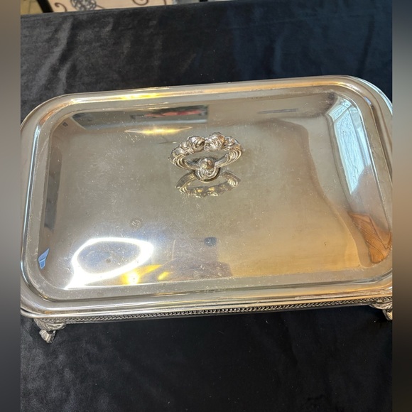 Vintage Silver-Plated Chafing Dish, Featuring Ornate legs and handle - Picture 2 of 13